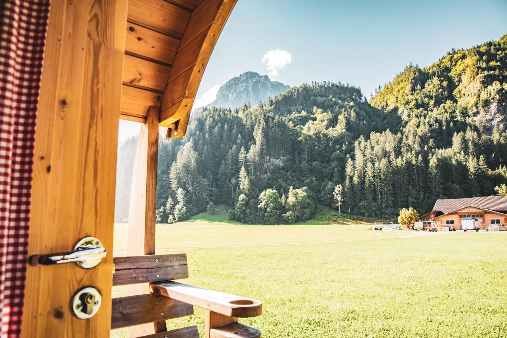 Schlafen Im Fass - Schlaffass - Abenteuer - Romantik - Haslifass Innertkirchen Esterno foto