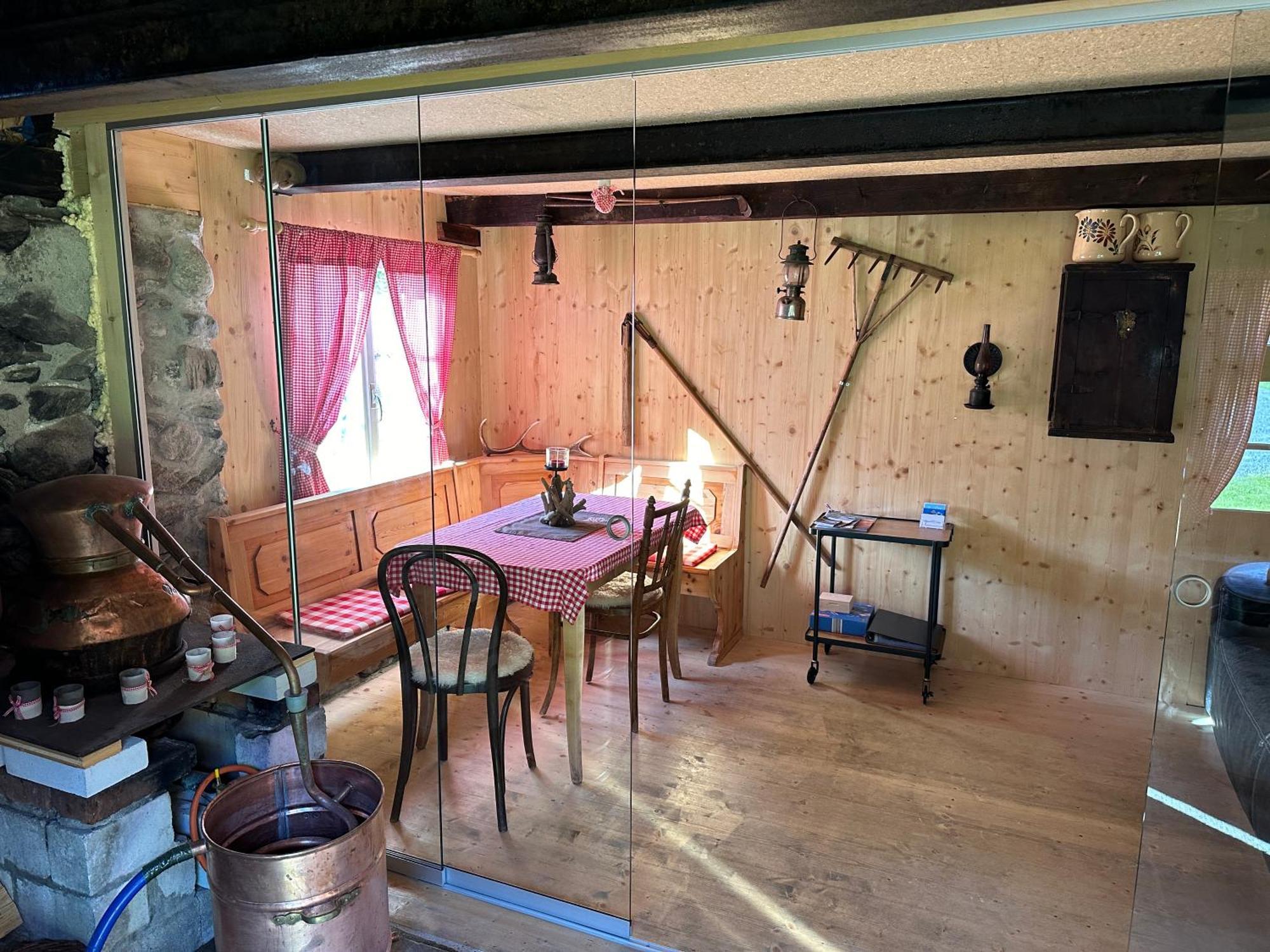 Schlafen Im Fass - Schlaffass - Abenteuer - Romantik - Haslifass Innertkirchen Esterno foto