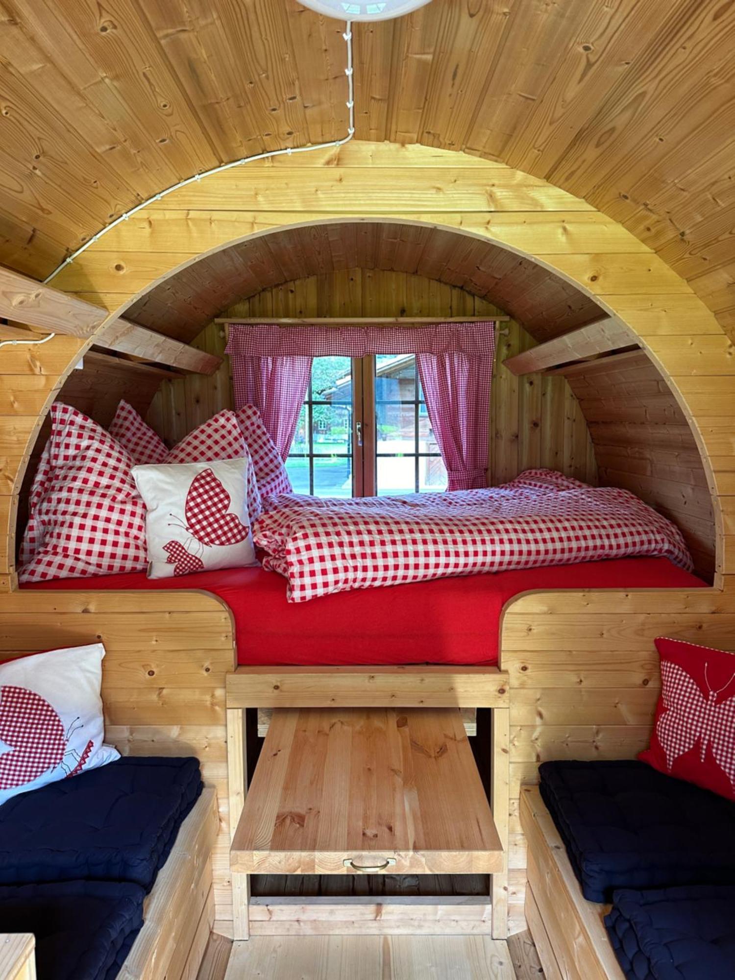 Schlafen Im Fass - Schlaffass - Abenteuer - Romantik - Haslifass Innertkirchen Esterno foto